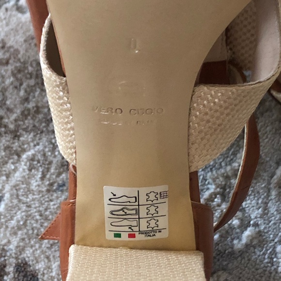 Elata - Picture 5 of 5